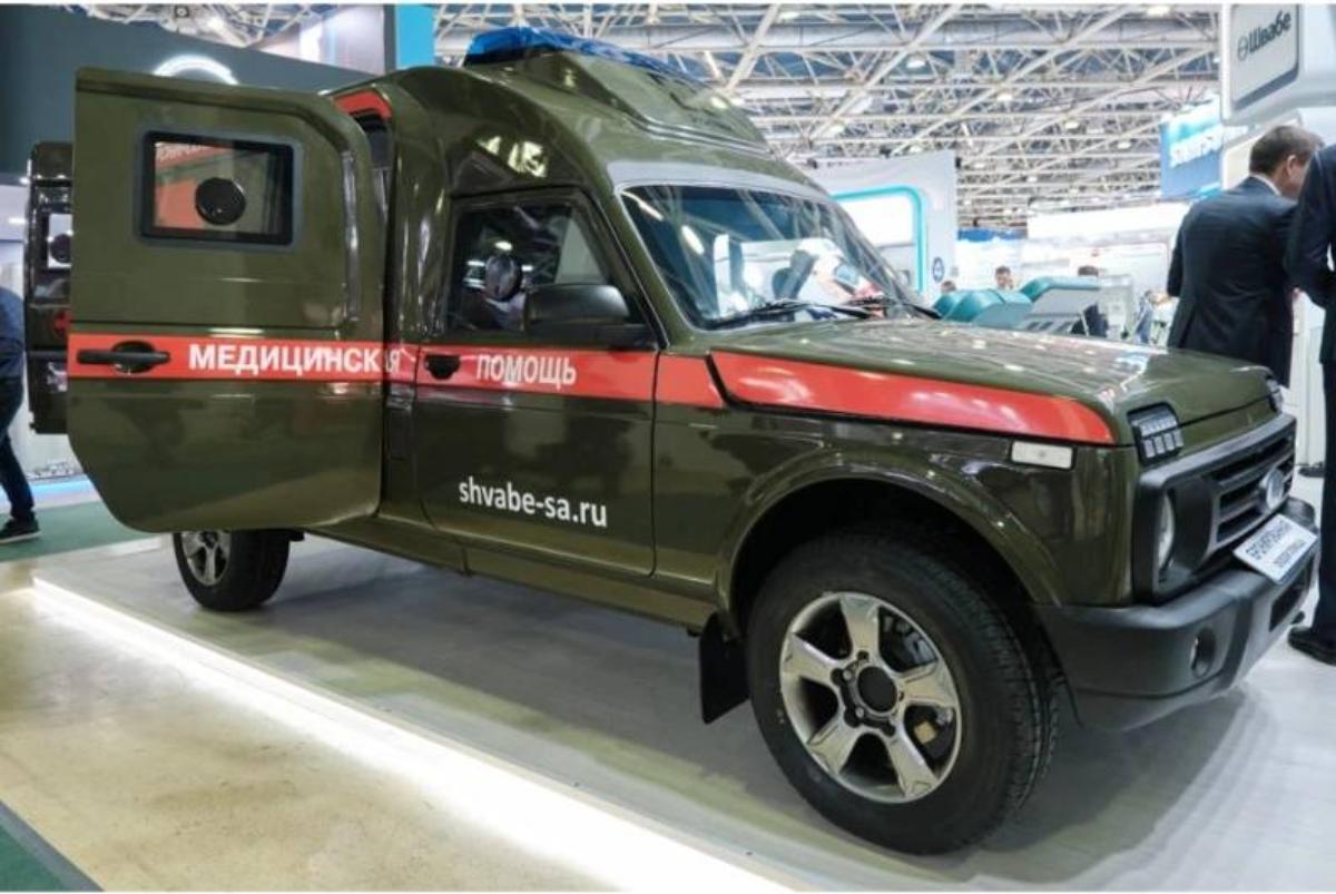Ростех представил бронированную Lada Niva Legend медицинского назначения