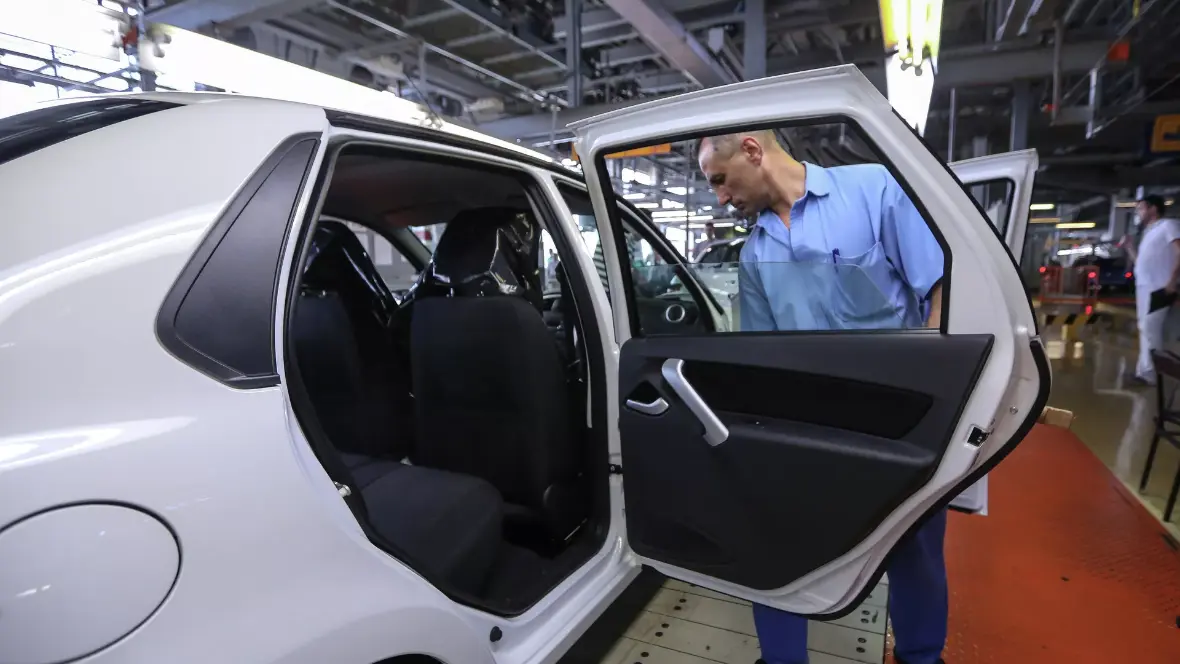 "АвтоВАЗ" планирует начать выпуск нового автомобиля на заводе в Ижевске