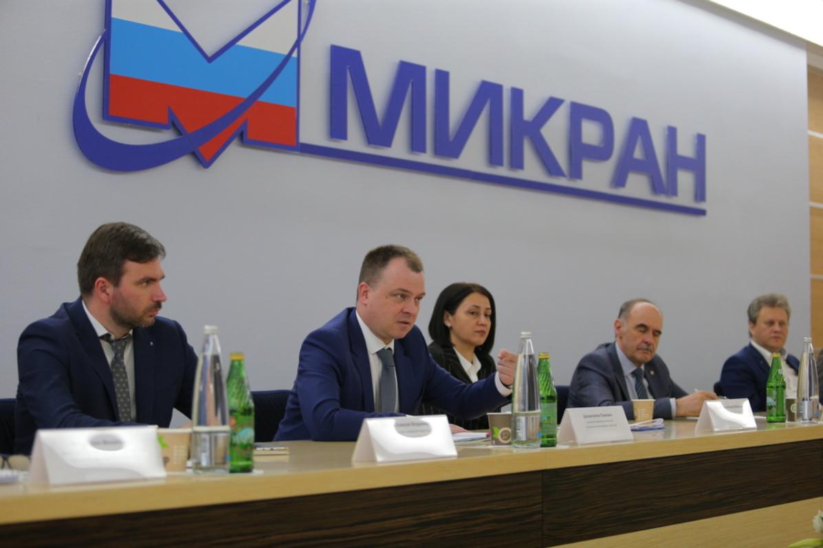 МЕРЫ ПОДДЕРЖКИ ПРОИЗВОДИТЕЛЕЙ РАДИОИЗМЕРИТЕЛЬНЫХ ПРИБОРОВ ОБСУДИЛИ В ТОМСКЕ