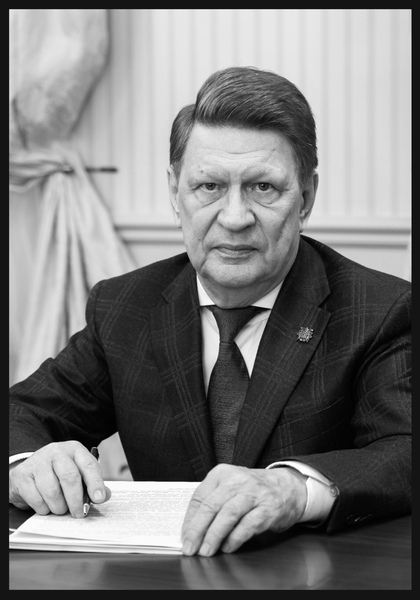 Светлой памяти Владимира Валентиновича Окрепилова